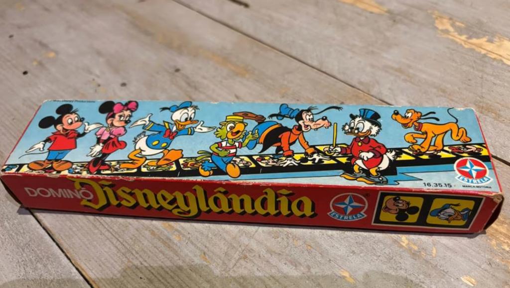 Disneylandia dominospel van Disney jaren 60, Ophalen of Verzenden, Overige figuren, Zo goed als nieuw, Overige typen