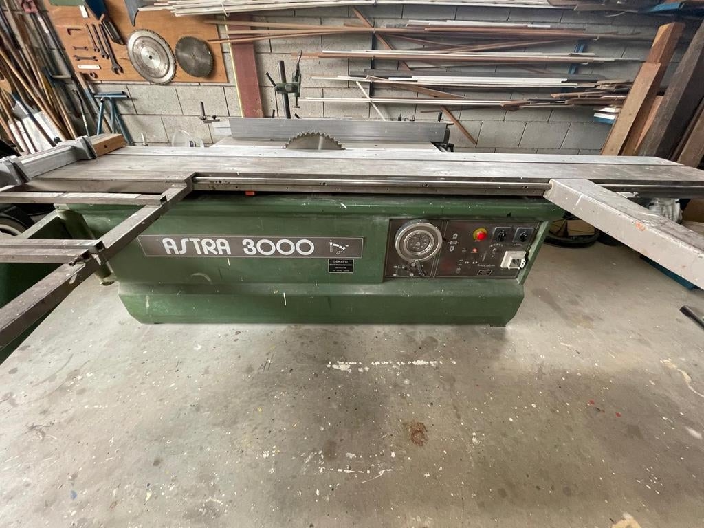 Astra 3000 Formaatzaag - Krachtige Houtbewerkingsmachine, Zakelijke goederen, Machines en Bouw | Houtbewerking, Ophalen