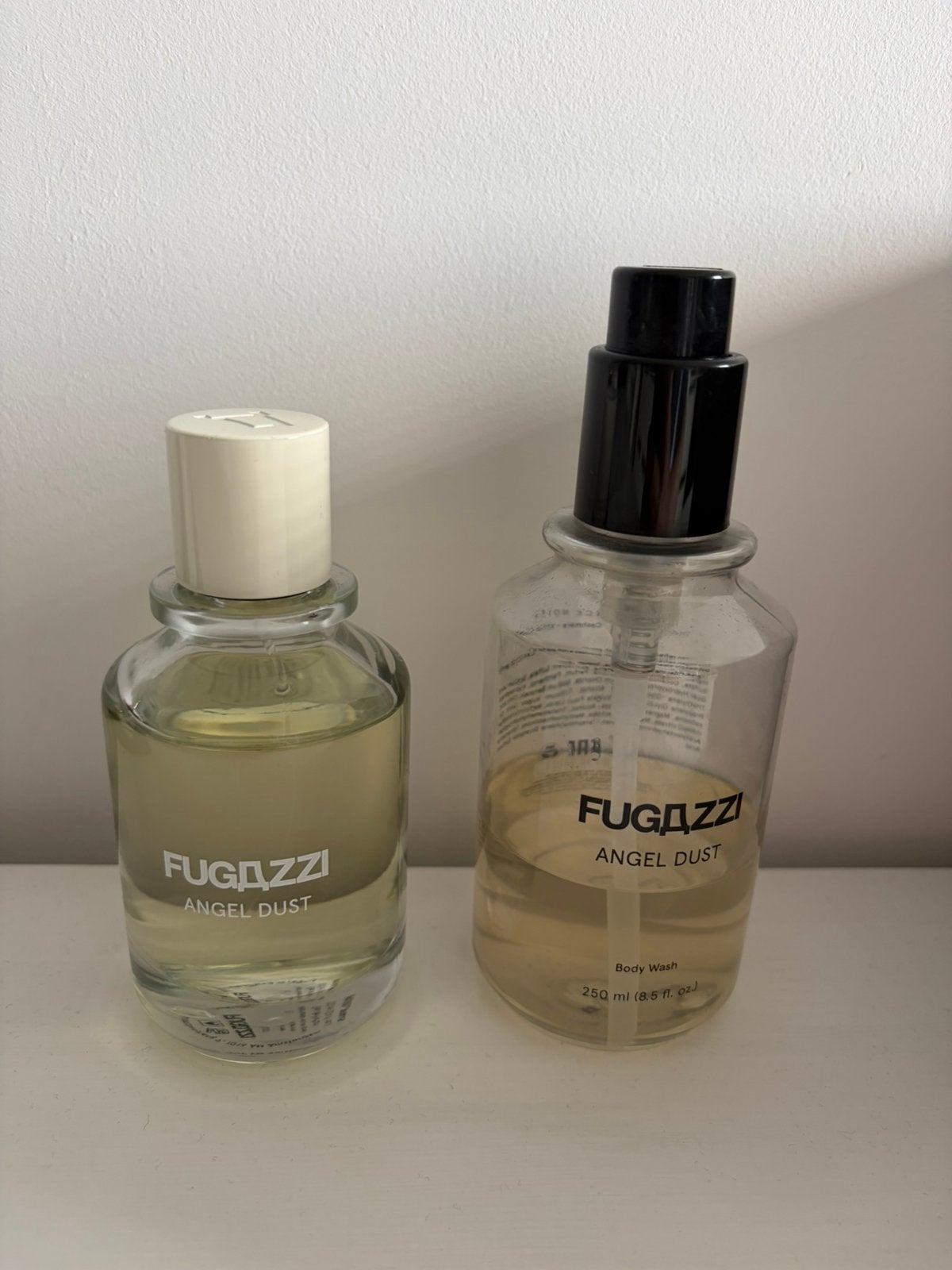 Fugazzi Angel Dust eau de parfum en showergel, Sieraden, Tassen en Uiterlijk, Ophalen of Verzenden, Zo goed als nieuw