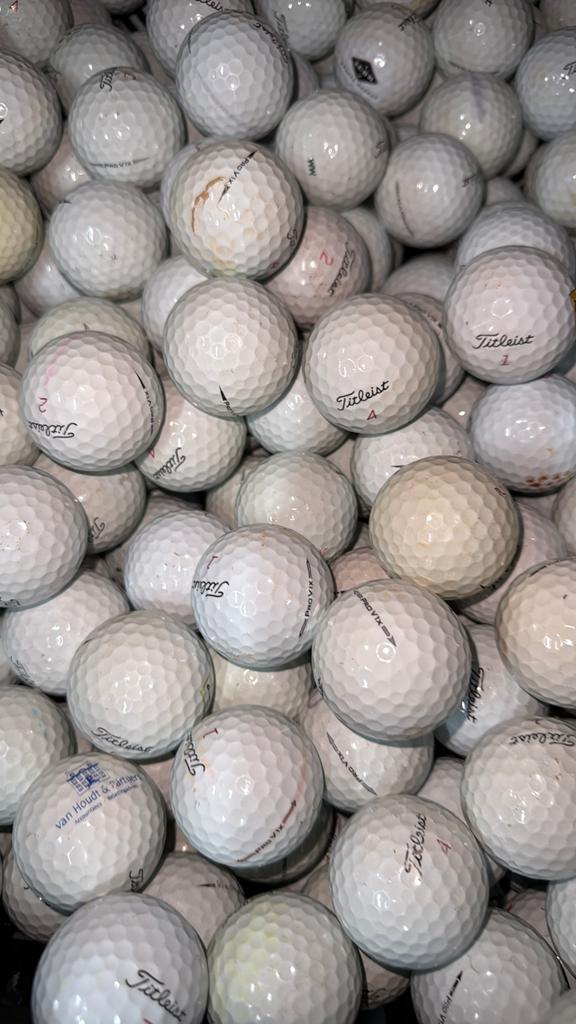 Titleist prov1x golfballen 100 stuks, Ophalen of Verzenden, Zo goed als nieuw, Bal(len)