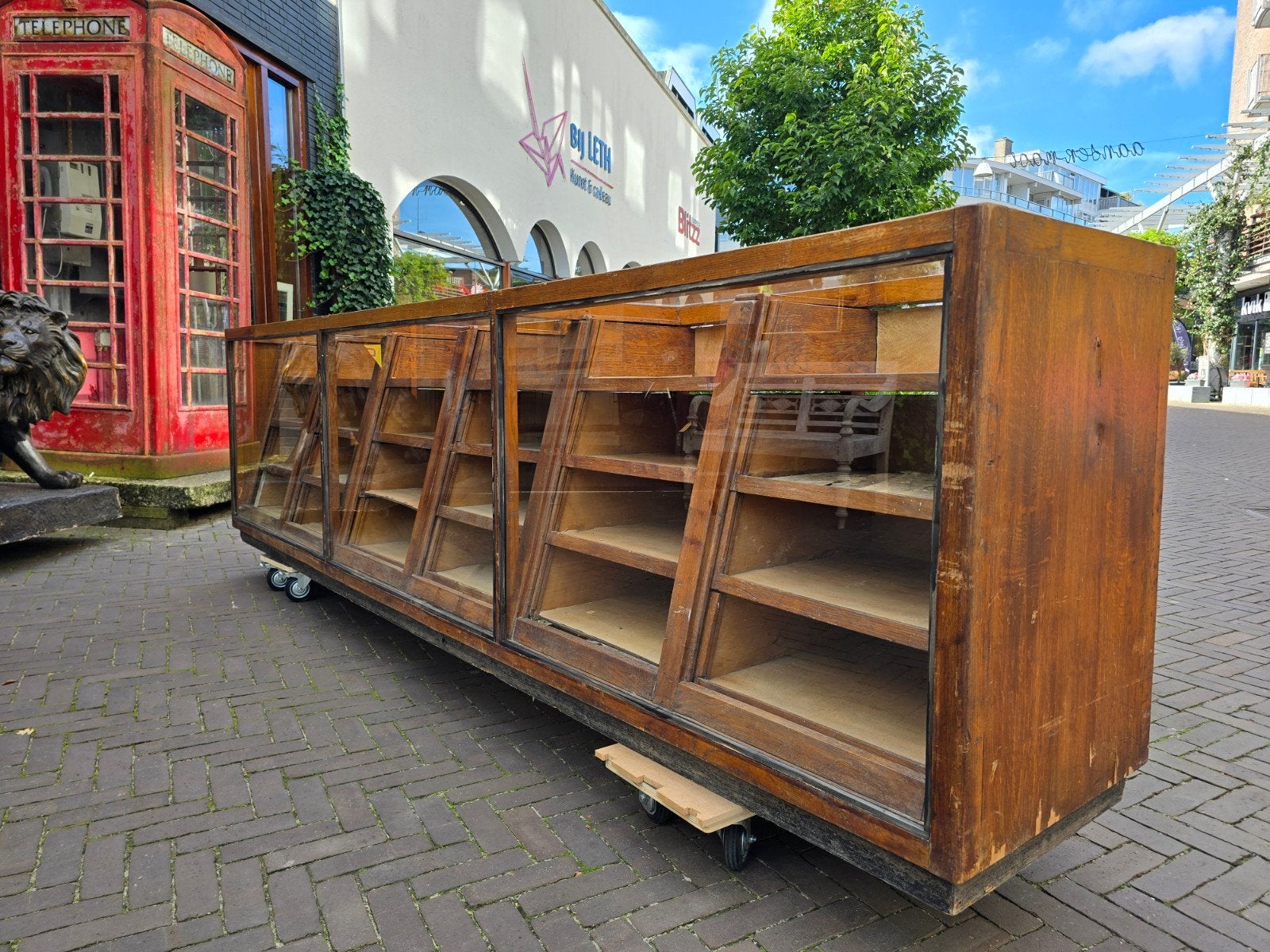 Grote Antieke toonbank | vitrinekast | museumkast uit Oslo, Antiek, Gebruikt, Onbekend, Ophalen of Verzenden