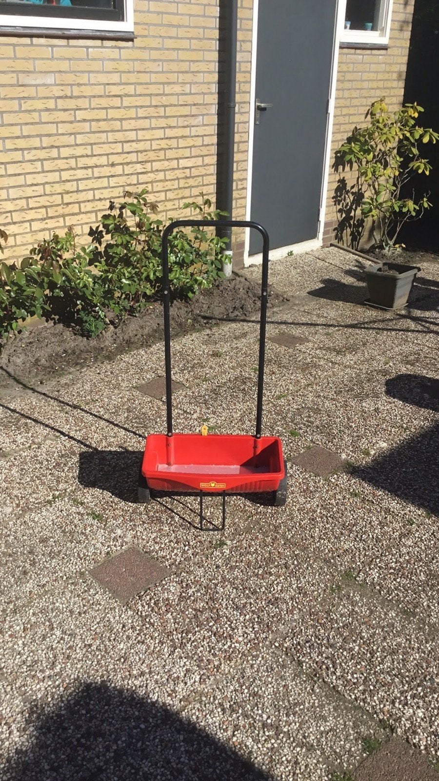 Strooiwagentje Wolf, Ophalen