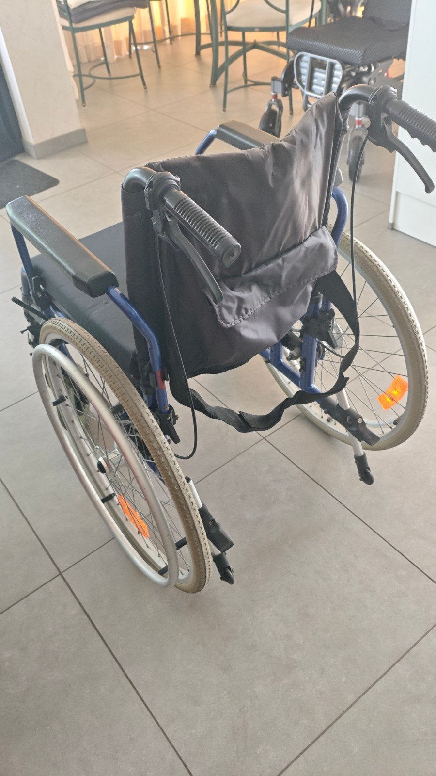 Daisy Opvouwbare rostoel met extra handremmen achter, Diversen, Rollators, Gebruikt, Opvouwbaar, Ophalen