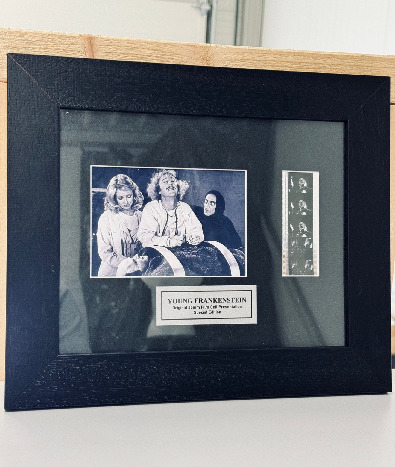 YOUNG FRANKENSTEIN 1974 Original 35mm Film Cell +Certificaat, M, Ophalen of Verzenden, Zo goed als nieuw, M