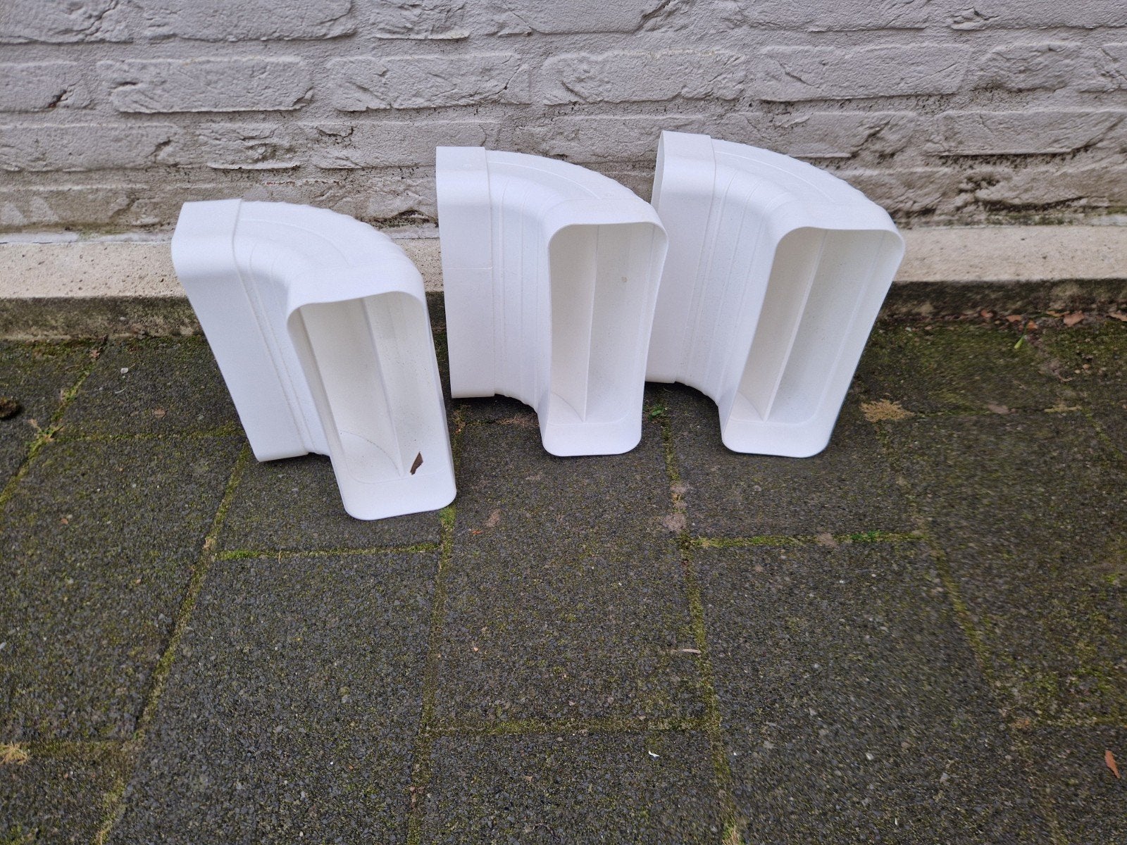 3x Nedco 90gr bocht voor ventilatiekanaal 220x90, Ophalen, Bochten, Pvc, Zo goed als nieuw