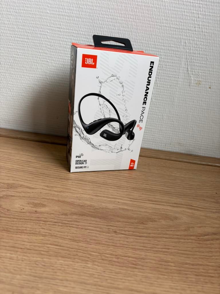 JBL endurance pace zwart NIEUW, Nieuw, Op oor (supra aural), Draadloos, Ophalen