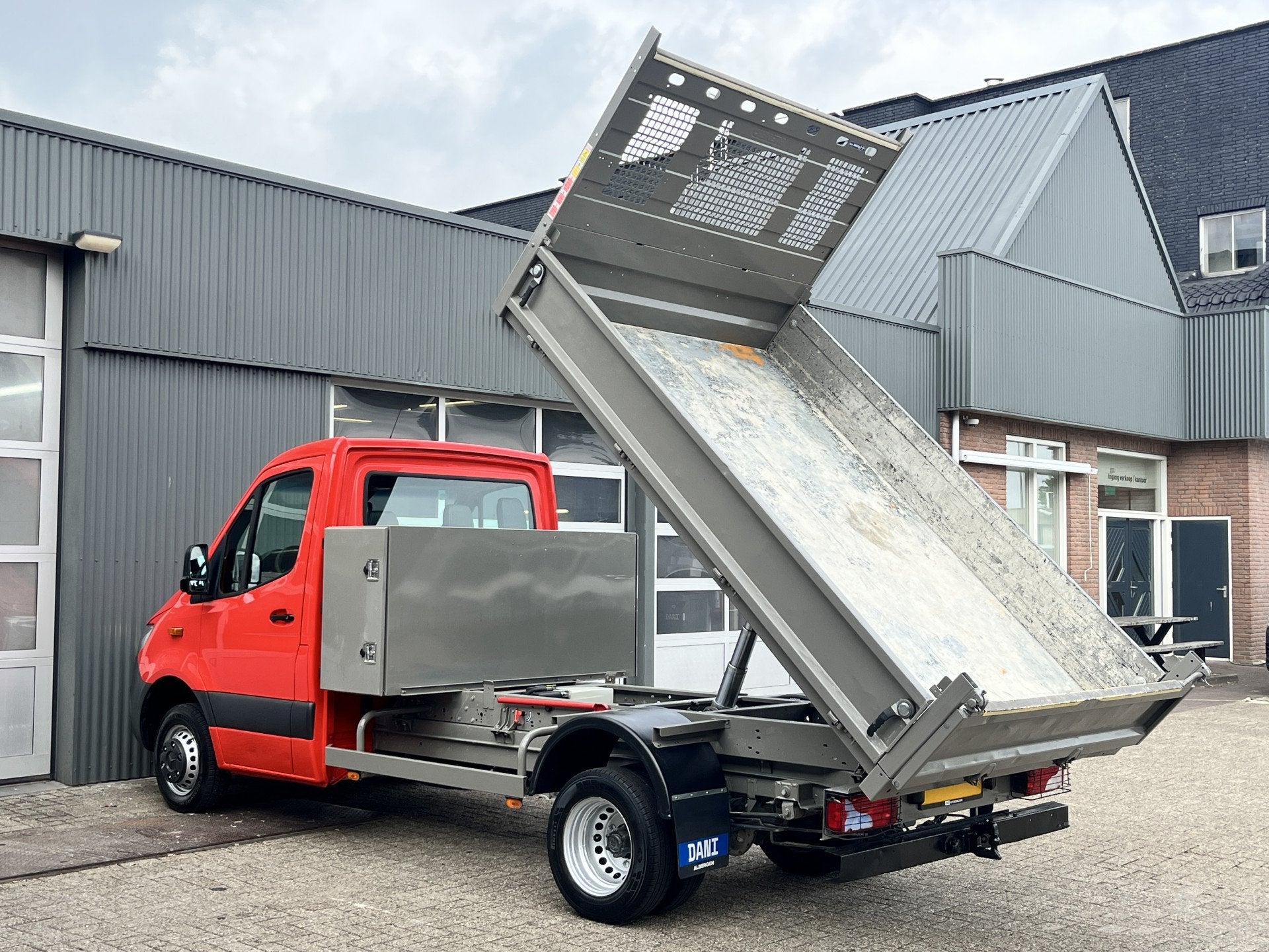 Mercedes-Benz Sprinter 514 2.2 CDI Kipper Airco Trekhaak 350, Auto's, Bestelauto's, Achterwielaandrijving, Zwart, Bedrijf, 2310 kg