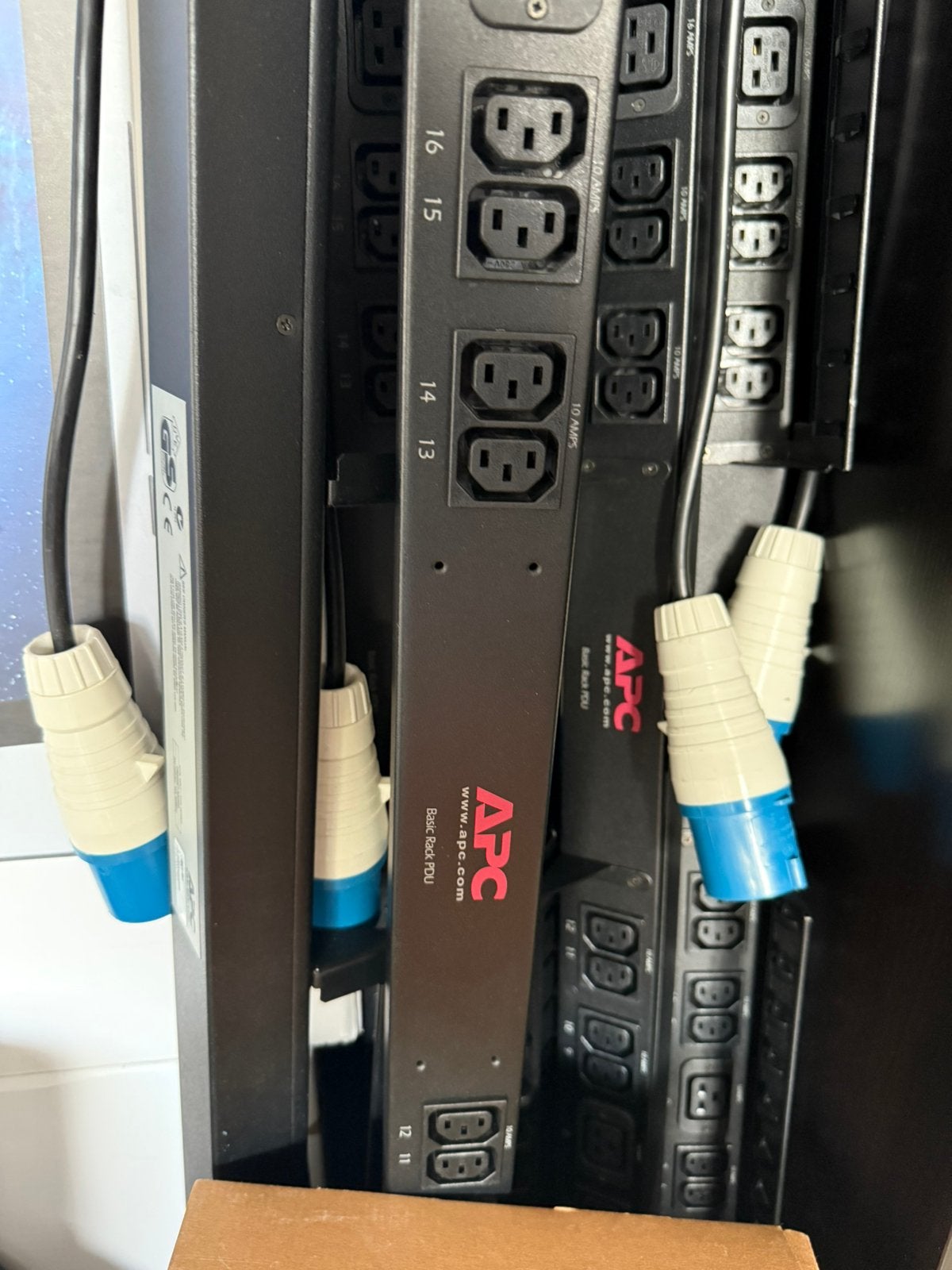Stekkerblok - APC basic rack PDU- AP7551, Ophalen, Zo goed als nieuw, X, X