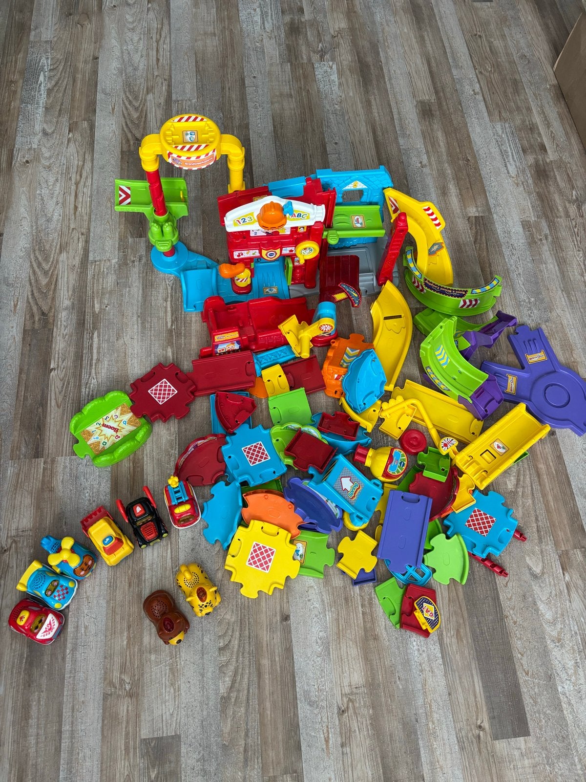 Grote VTech Toet Toet Auto's en Zoef Zoef Dieren collectie, Kinderen en Baby's, Speelgoed | Vtech, Ophalen, Gebruikt, 6 maanden tot 2 jaar