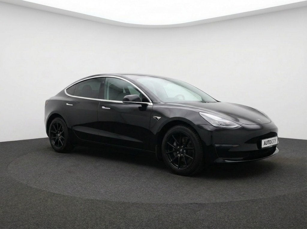 Tesla Model 3 Standerd RWD Plus 60 kWh Autopilot l Pano | Le, Auto's, Automaat, 238 pk, 0 cilinders, Stoelverwarming