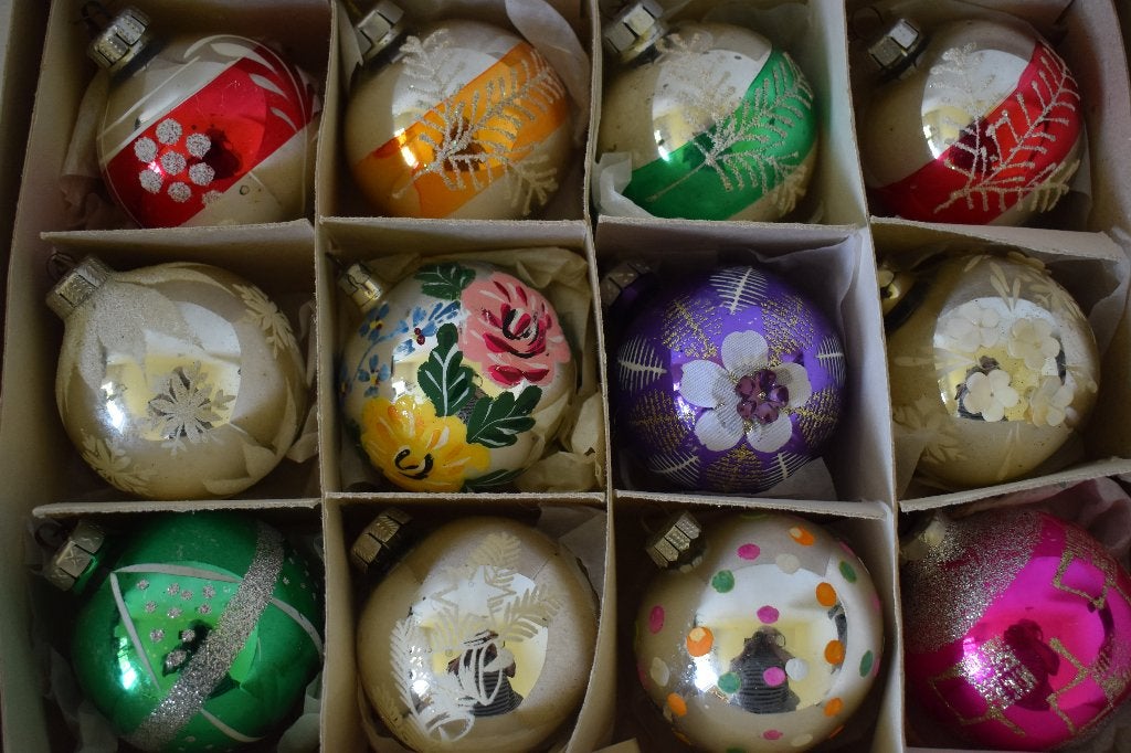 12 mooie oude kerstballen groter model met oa bloemen, Diversen, Ophalen of Verzenden, Gebruikt