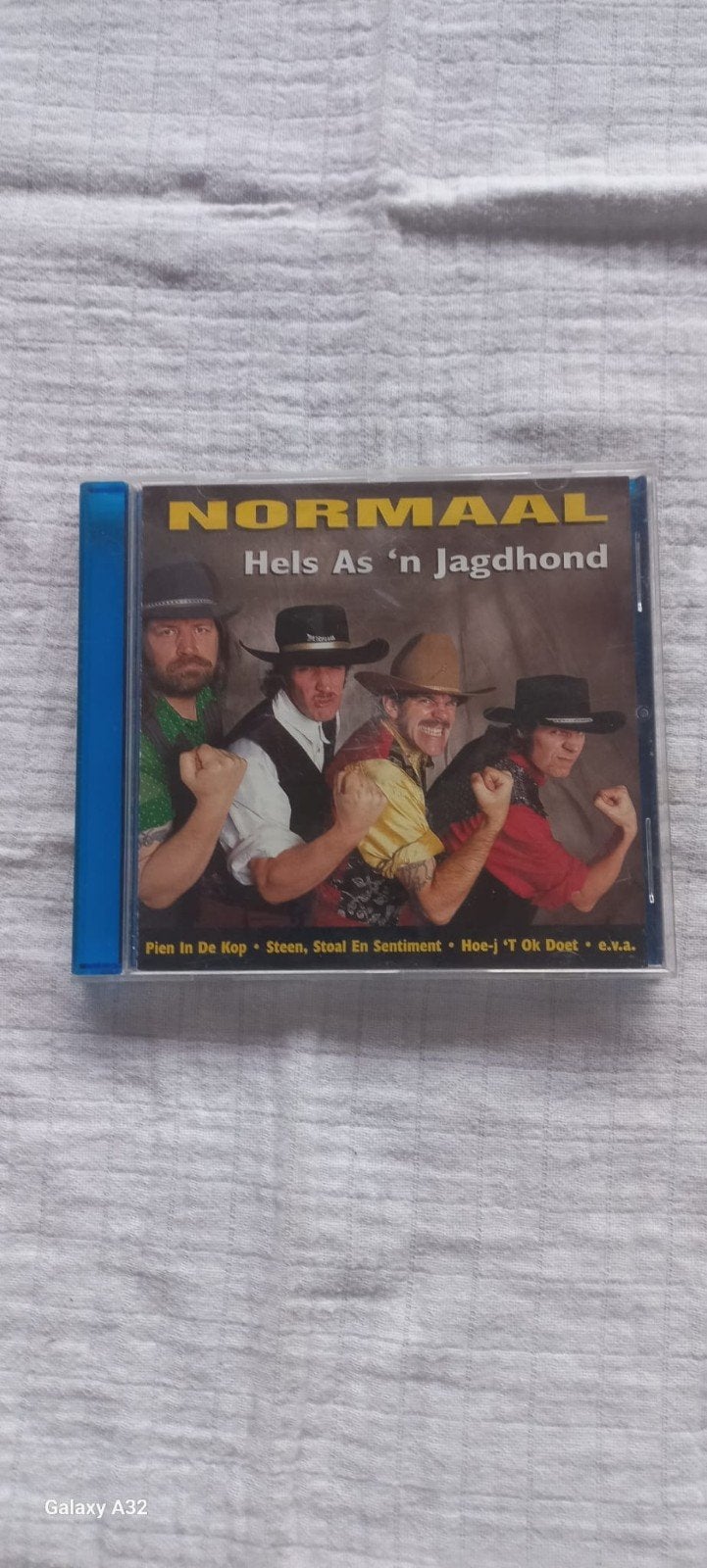 "Hels As 'n Jagdhond" van Normaal, Ophalen of Verzenden, Zo goed als nieuw, Nederlandstalig