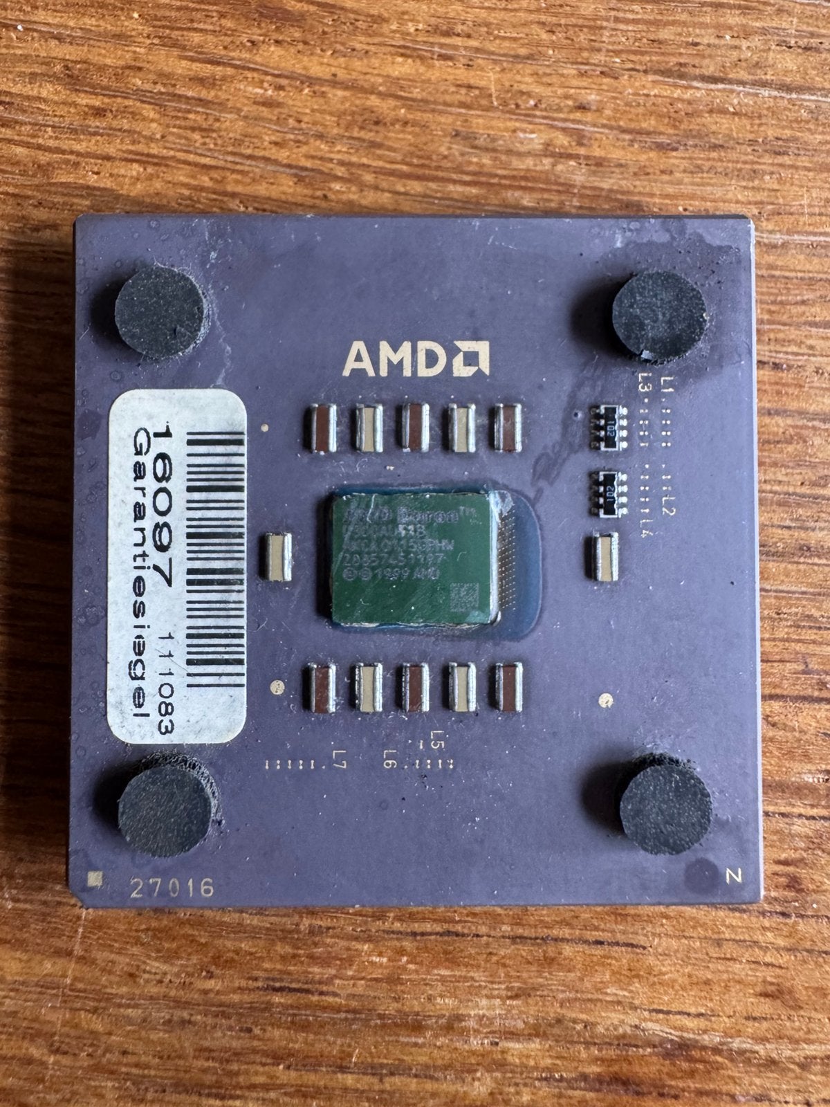 Vintage AMD Duron processor, Computers en Software, Ophalen of Verzenden, Gebruikt, Overige, Minder dan 2 Ghz