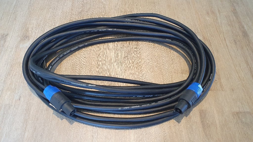 Devine speakerkabel 2x 2,5 mm 10 meter (speakon connectors), Ophalen, Zo goed als nieuw, Audio