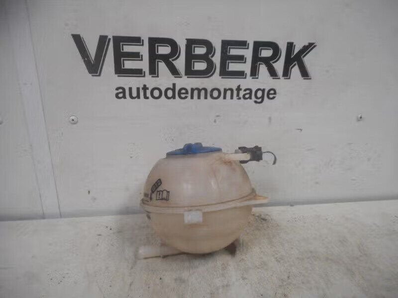 KOELVLOEISTOF RESERVOIR Volkswagen Fox (5Z) (6q0121407), Auto-onderdelen, Gebruikt, Berliner Ring 2 38440 Wolfsburg, DE, Volkswagen