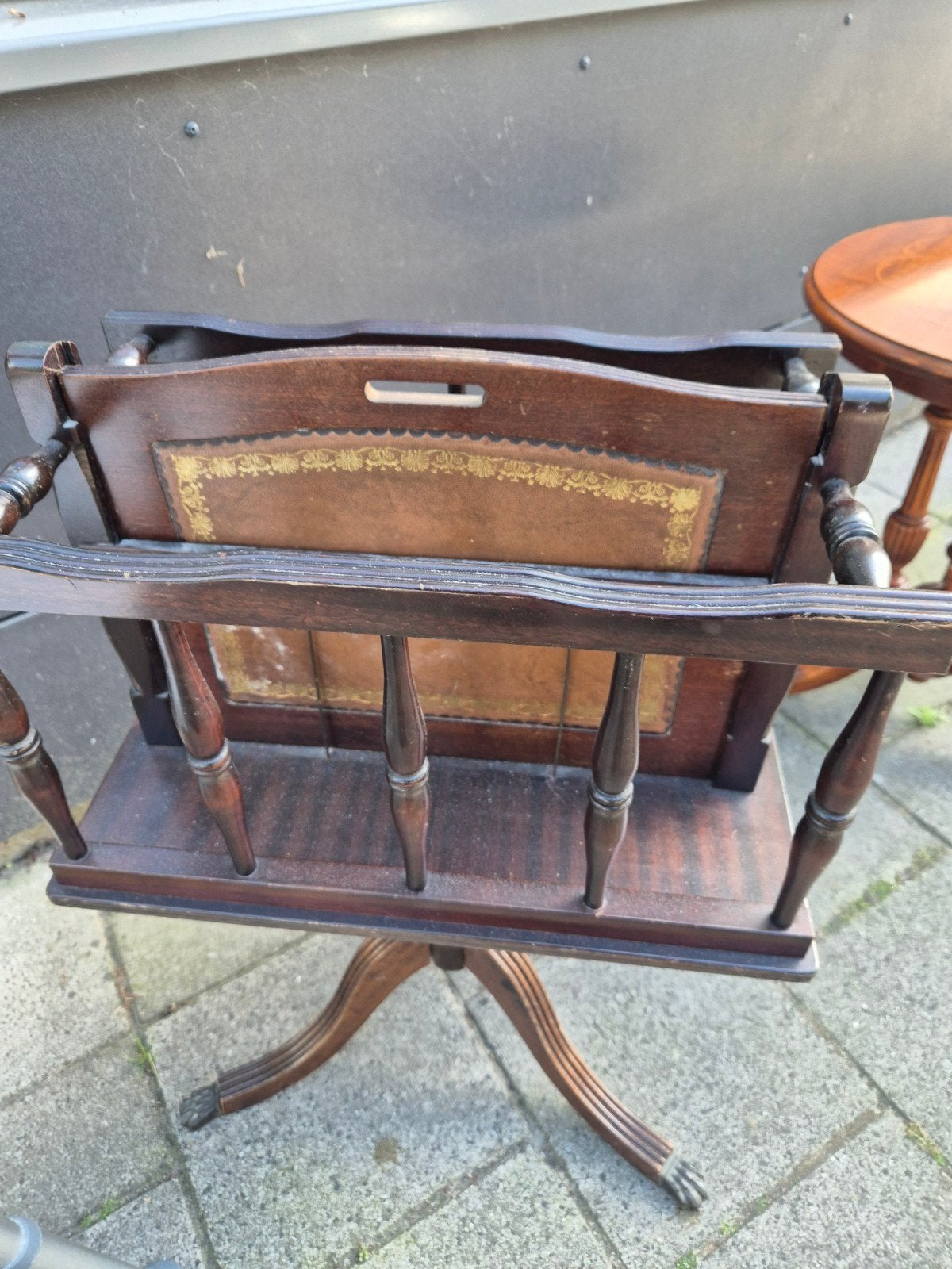 Antieke houten tijdschriftenhouder met lederen inleg, Ophalen of Verzenden