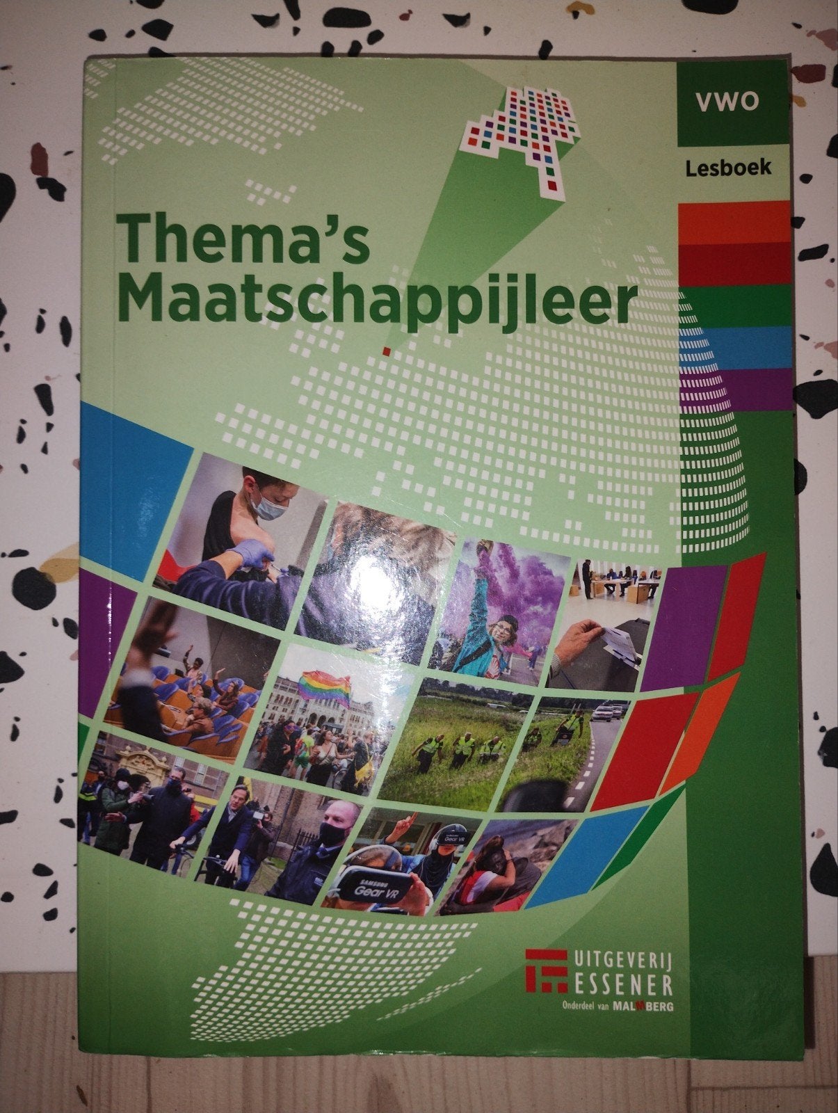 VWO Lesboek Thema's Maatschappijleer, Uitgeverij Essener, Ophalen of Verzenden, Gamma, WO