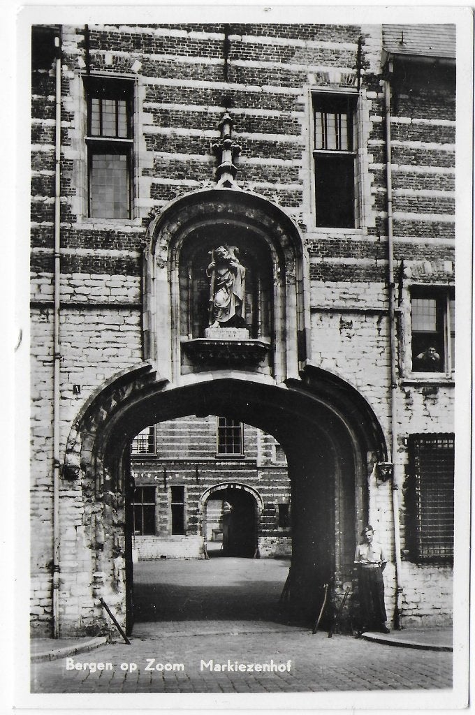 Bergen op Zoom Markiezenhof ansichtkaart 1956 ( B7613 ), Ophalen of Verzenden, 1940 tot 1960, Gelopen, Noord-Brabant