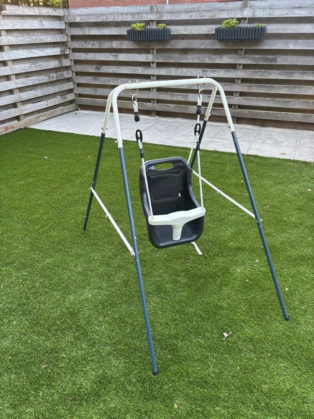 Baby schommel met standaard, Kinderen en Baby's, Speelgoed | Buiten | Speeltoestellen, Ophalen, Gebruikt, Schommel