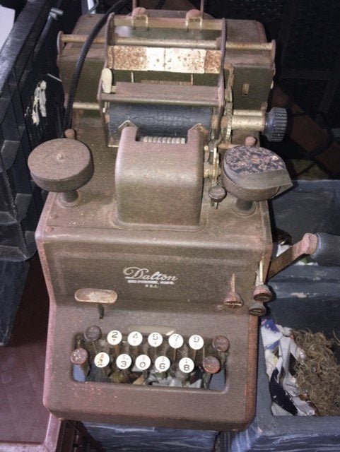 Dalton USA optelmachine uit de oude doos . gemaakt rond 1, Antiek en Kunst, Ophalen of Verzenden