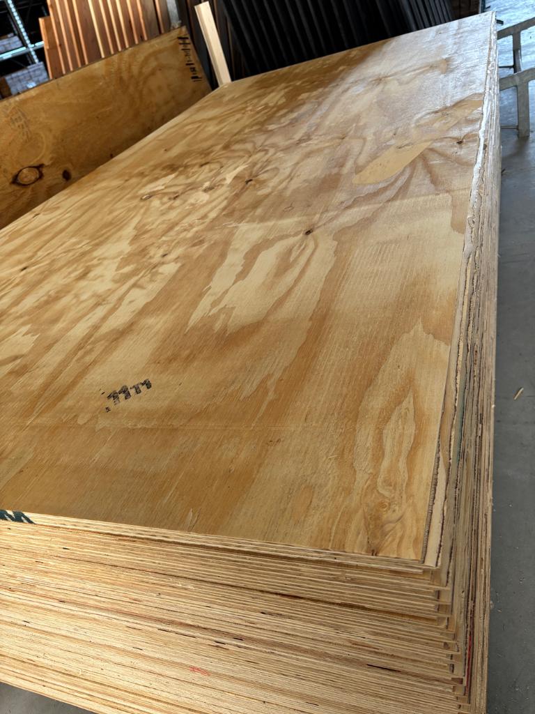 Underlayment Elliotti Pine 18 mm - 122 x 244 cm, Ophalen, Nieuw, Hout, Minder dan 20 mm