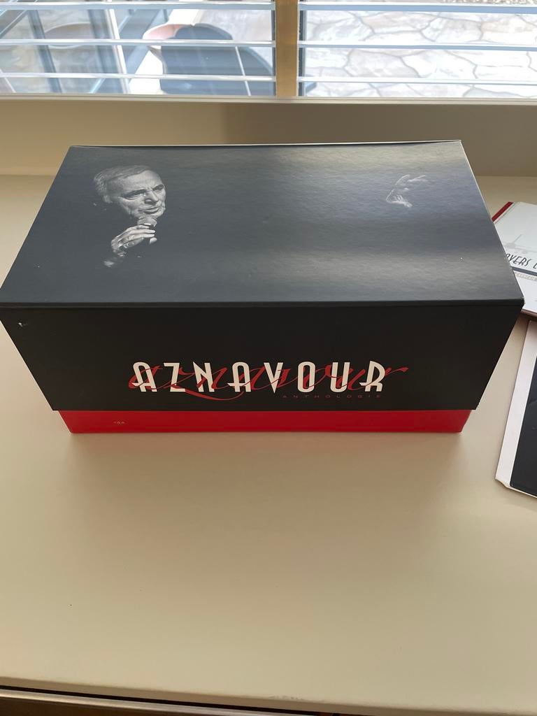 Charles Aznavour - Integrale Boxset 60 CD's, Cd's en Dvd's, Cd's | Pop, Zo goed als nieuw, 2010 - 2019, Boxset, Ophalen of Verzenden