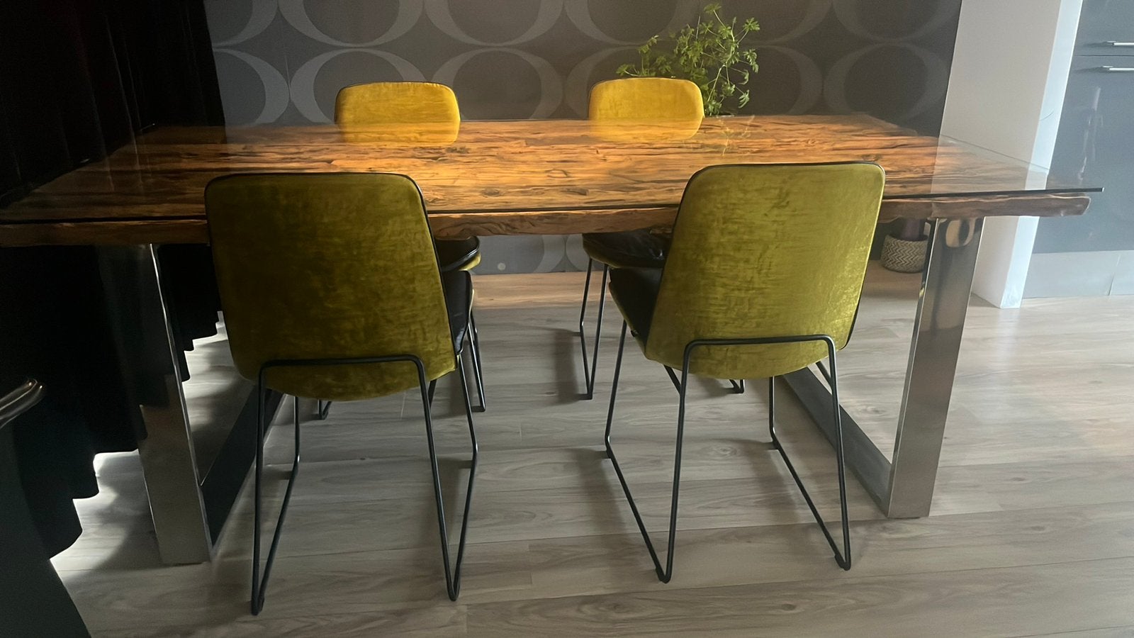 KFF Lhasa eetkamerstoelen, Ophalen, Zo goed als nieuw, Leer, Vijf, Zes of meer stoelen