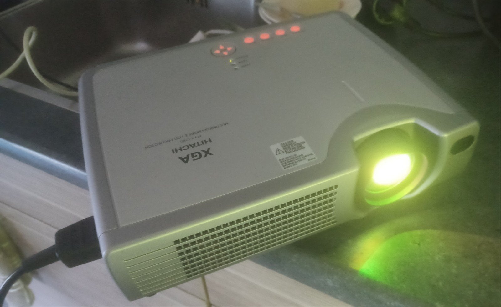 Hitachi XGA Beamer ED-X3280 getest werkend + tas, Ophalen of Verzenden, Gebruikt