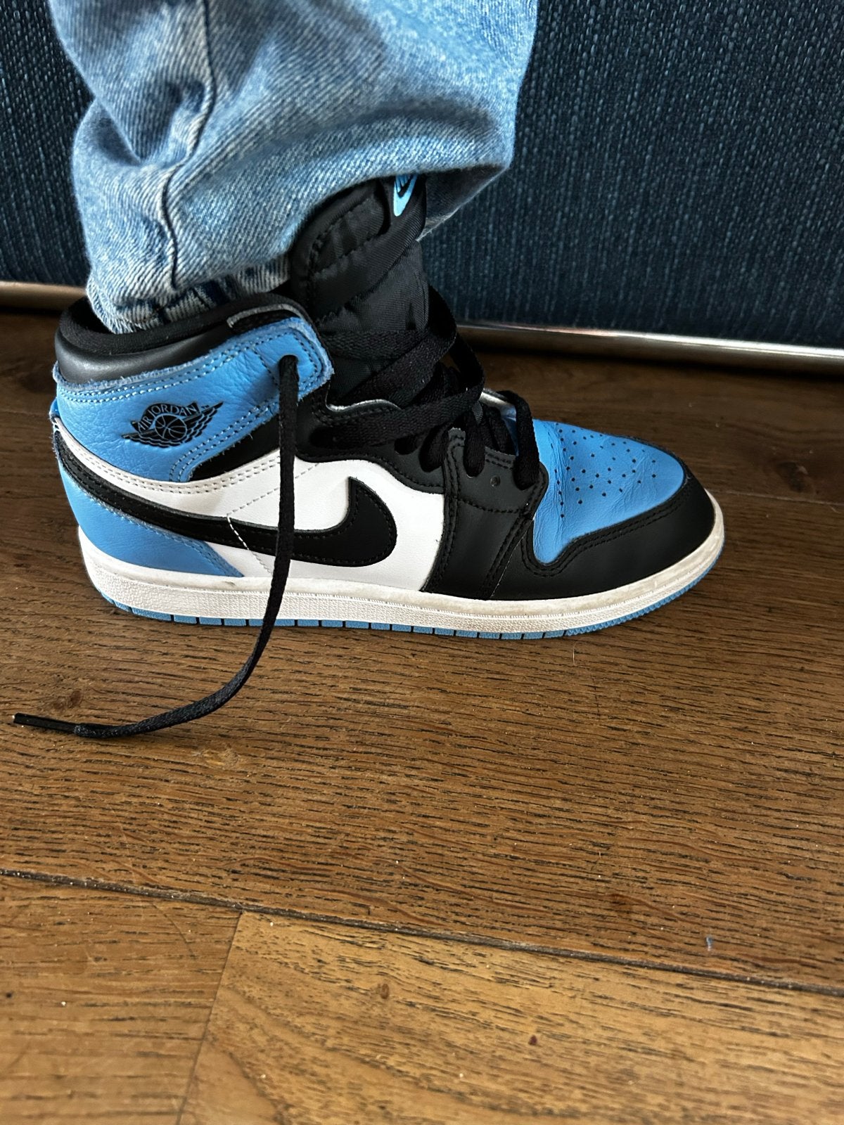 Nike Air Jordan sneakers - Maat 35 - Als nieuw, Kinderen en Baby's, Ophalen, Zo goed als nieuw, Sportschoenen