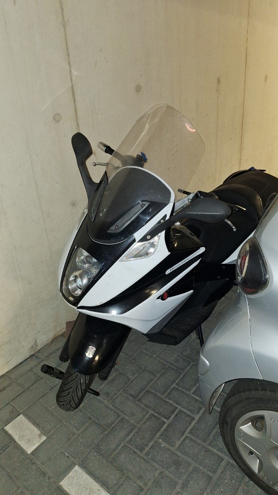 Gilera GP800 2011 Sportief & Supersnel!, Motoren, 2 cilinders, Meer dan 35 kW, Toermotor, Gilera