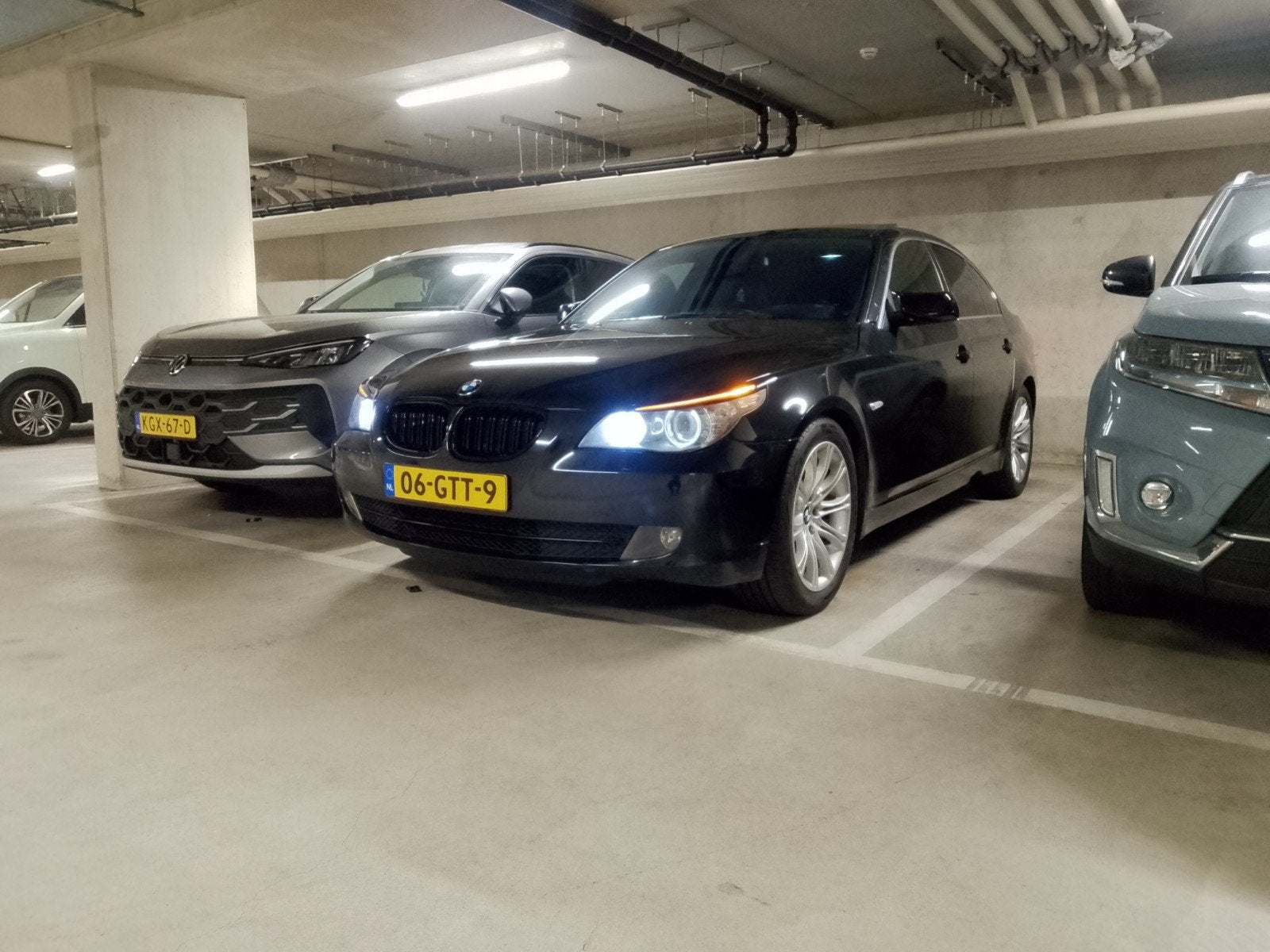 Zeer nette LCi 530i e60  272PK  facelift 3.0i SCHUIFDAK/AUTO, Dealer onderhouden, 2000 kg, Origineel Nederlands, 272 pk