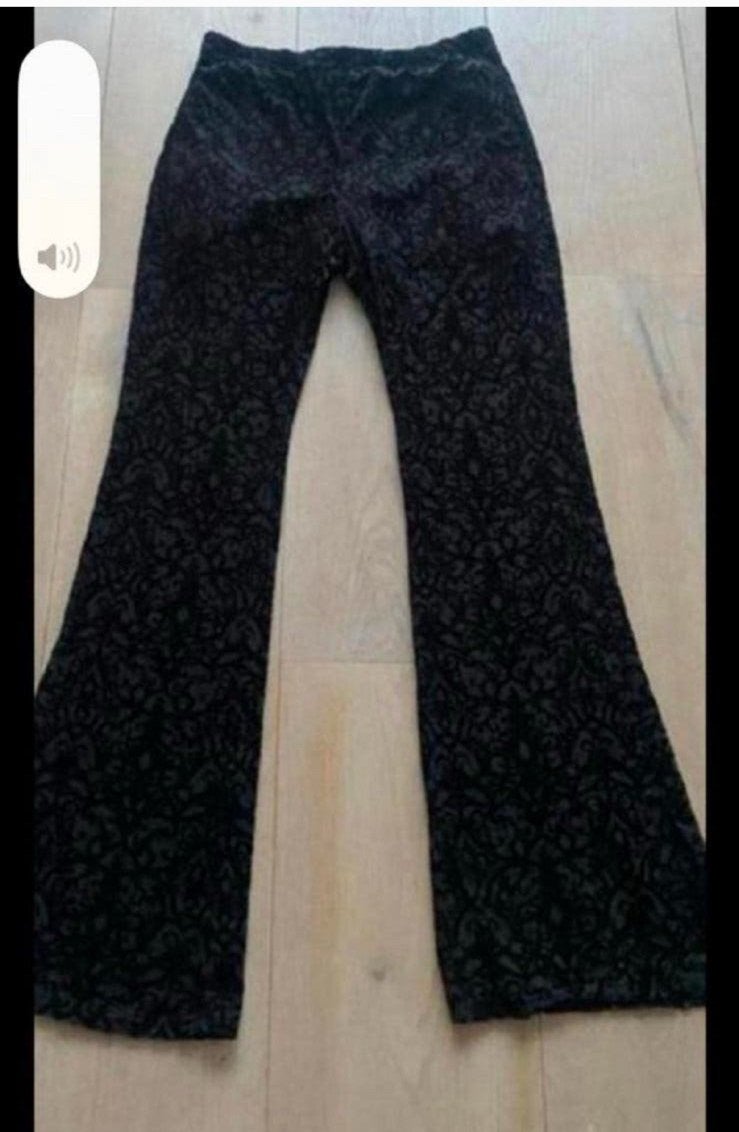 Flared stretch M nieuwstaat, Maat 38/40 (M), Zwart, Ophalen of Verzenden, Zo goed als nieuw