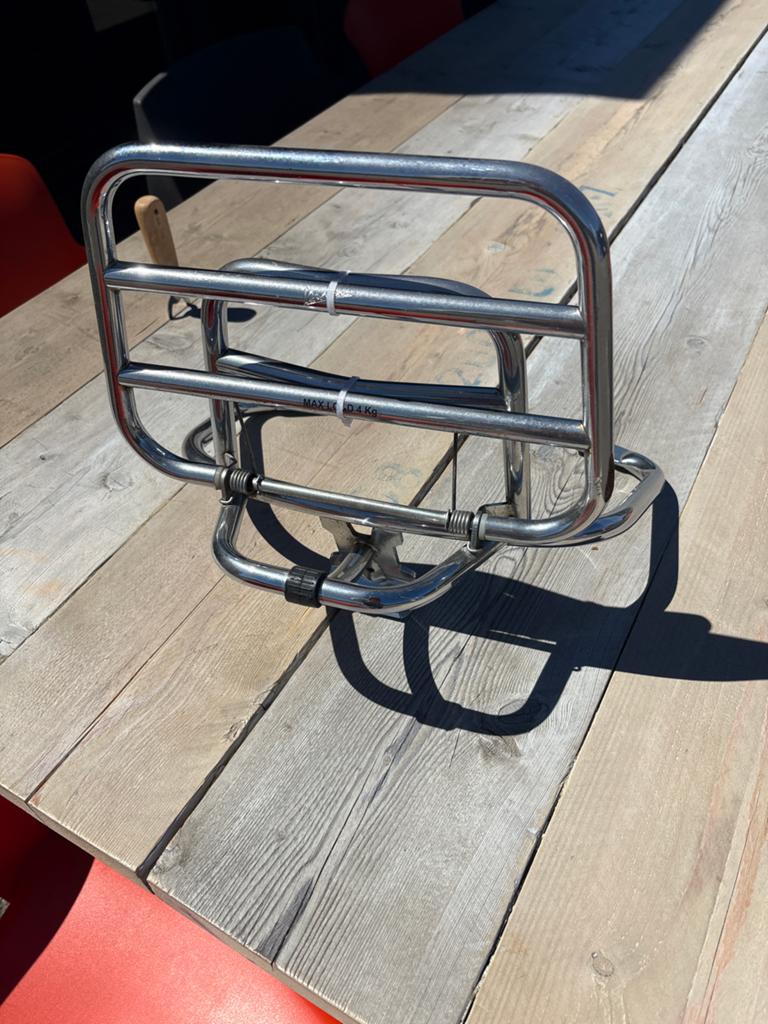 Chrome bagagerek Vespa origineel klaprek sprint primavera lx, Ophalen of Verzenden, Gebruikt