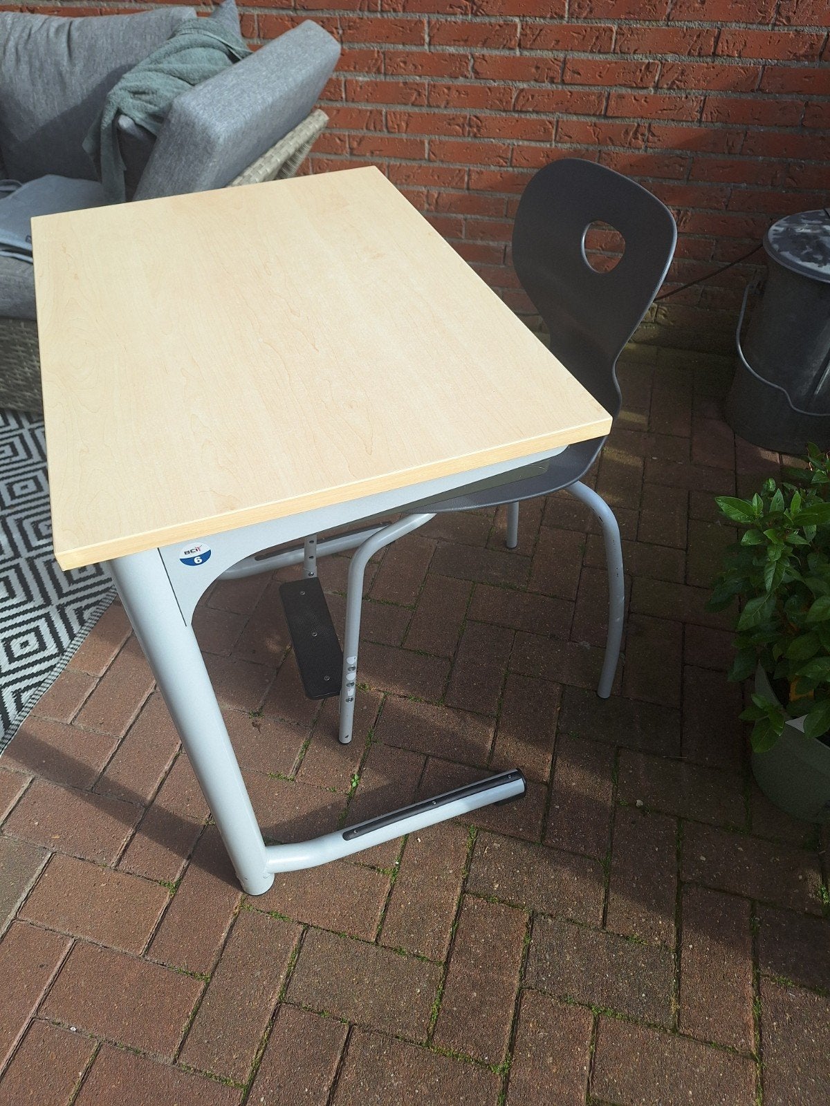 schoolbureau met opbergruimte, Opbergruimte, Gebruikt, Hout, Schoolbureau