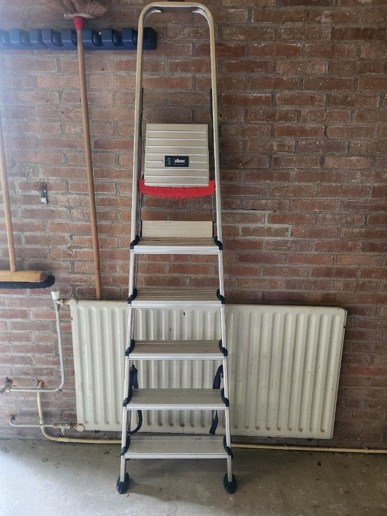 trap, Doe-het-zelf en Verbouw, Ladders en Trappen, Ophalen, Trap, Zo goed als nieuw, Opvouwbaar of Inschuifbaar