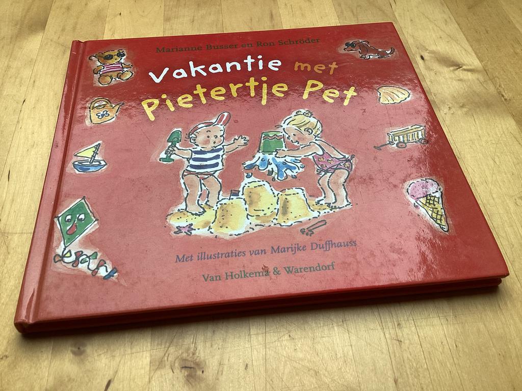 Vakantie met pietertje pet van busser en Schröder, Boeken, Ophalen