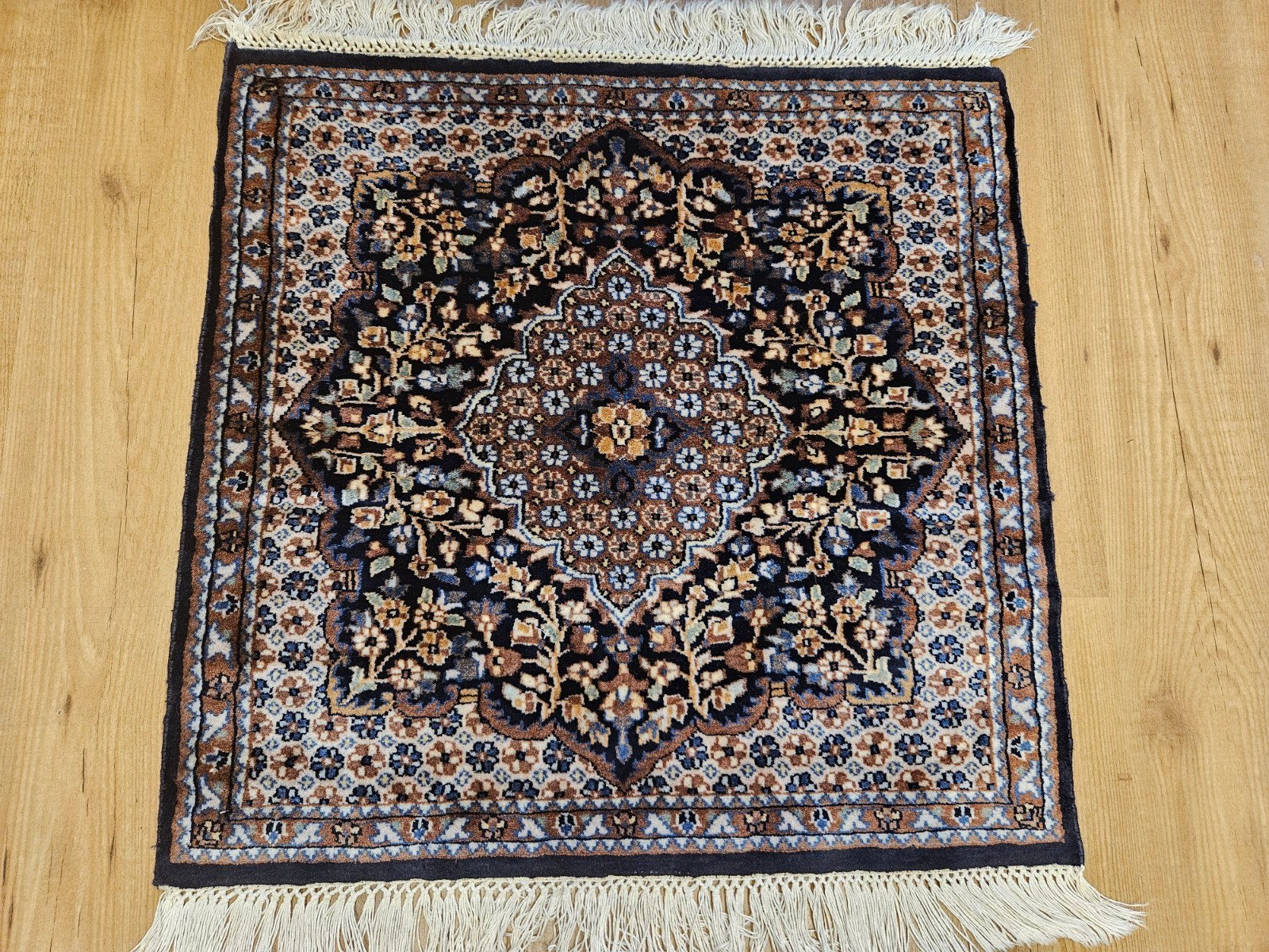 Vintage handgeknoopt oosters tapijt in goede staat, geknoopt, Info@SlatsAntiek.nl, Tweedehands, 50 tot 100 cm, Blauw