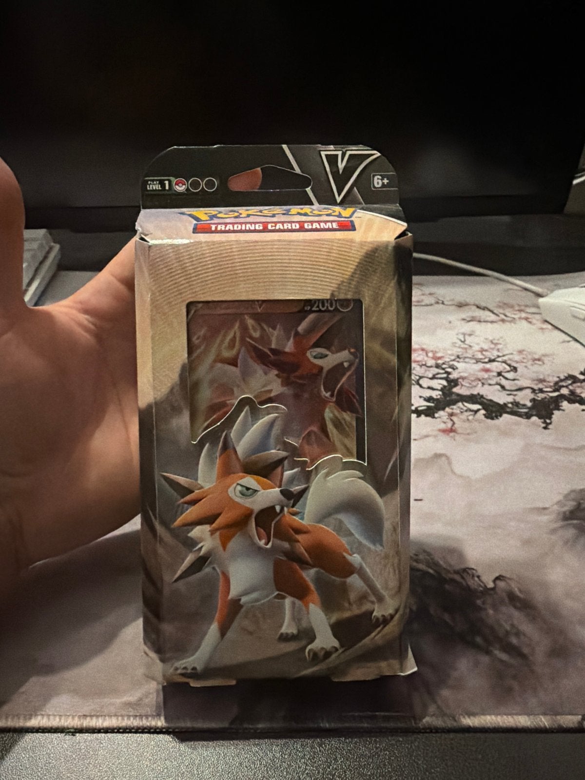 Pokémon TCG Lycanroc V Battle Deck, Ophalen of Verzenden, Nieuw, Speeldeck