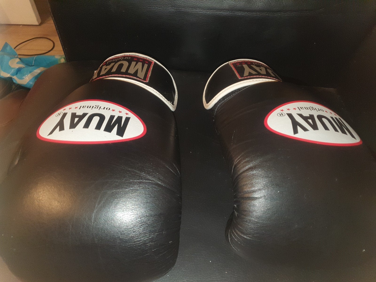 Muay Thai bokshandschoenen 16oz - Zo goed als nieuw, Ophalen of Verzenden
