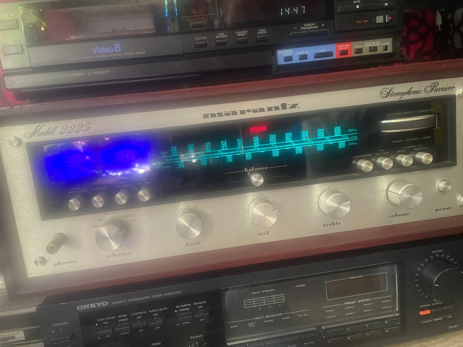 Marantz 2225 in woodcase, Audio, Tv en Foto, Versterkers en Receivers, Marantz, Gebruikt, Ophalen of Verzenden, Minder dan 60 watt