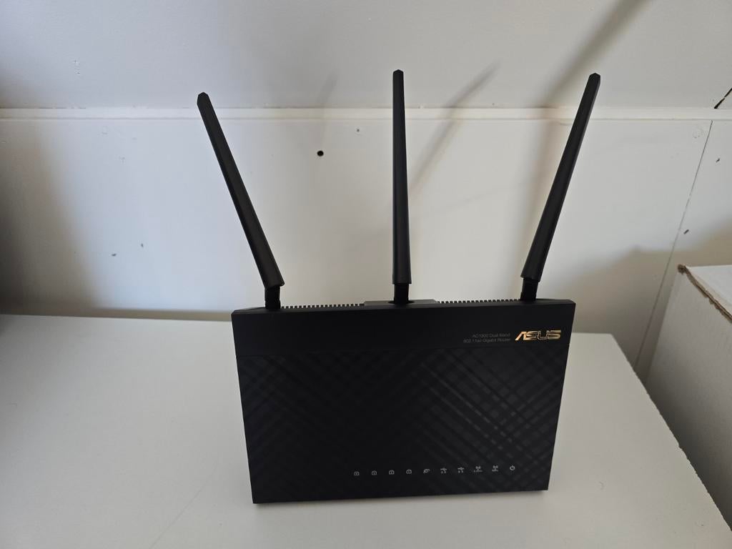 ASUS RT-AC68U v3 Dual-Band Gigabit WiFi Router, Computers en Software, Routers en Modems, Ophalen of Verzenden