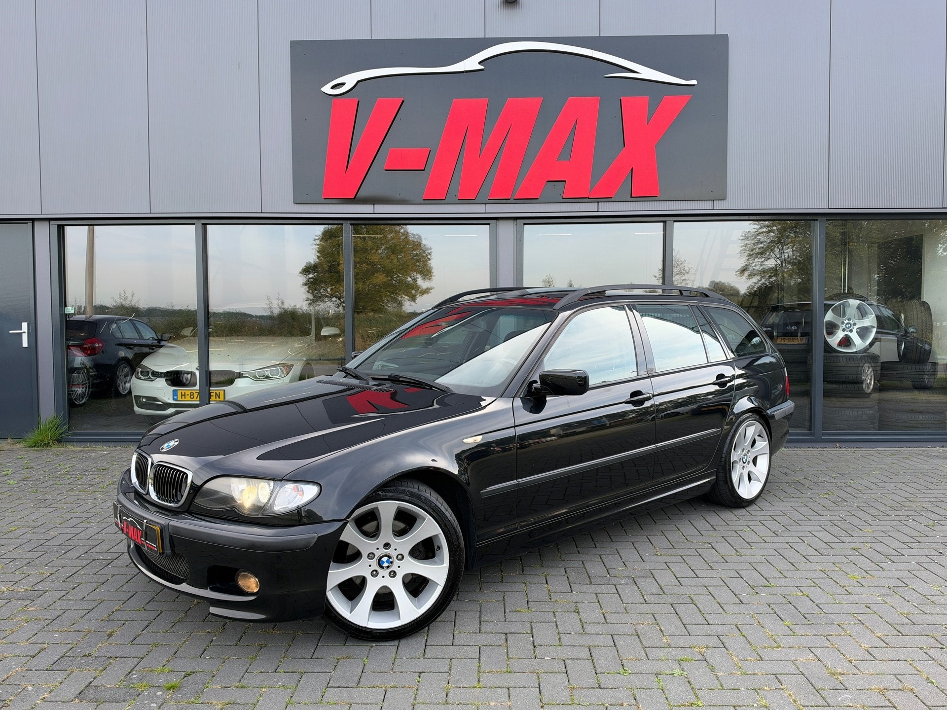 BMW 325i AUT M-Sport Xenon Navi Dak Alcantara Stoelvw Trekh., Automaat, Achterwielaandrijving, Gebruikt, Alcantara
