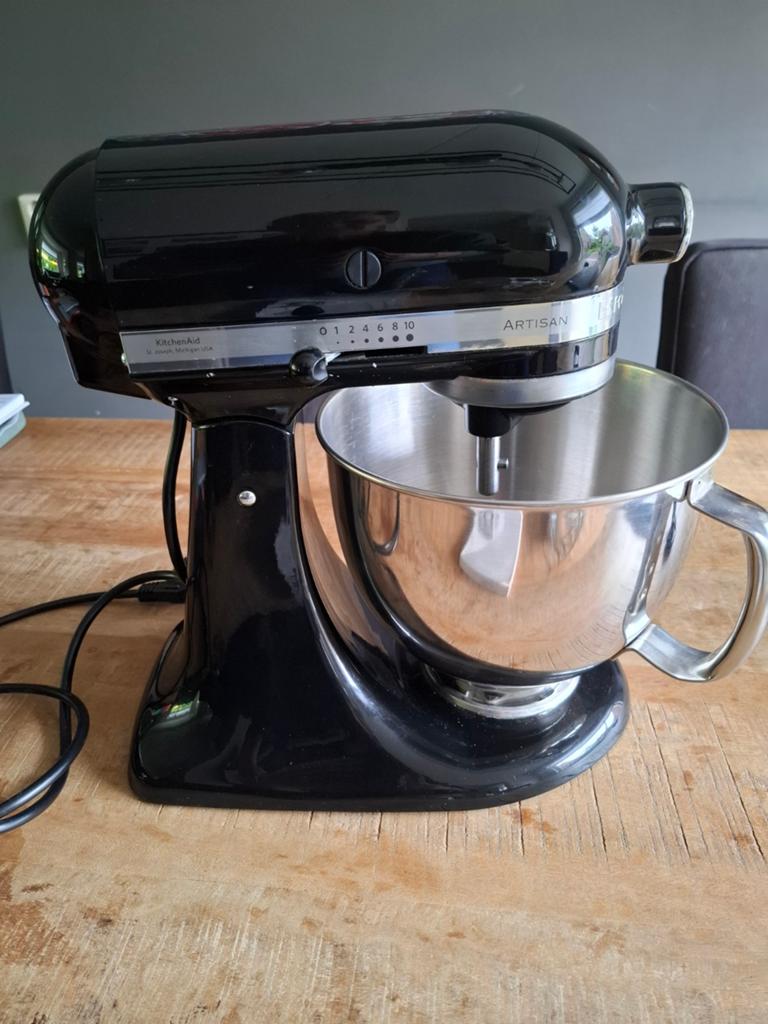 Kitchenaid Artisan zwart, Witgoed en Apparatuur, Keukenmixers, 4 liter of meer, Ophalen, Zo goed als nieuw, 3 snelheden of meer