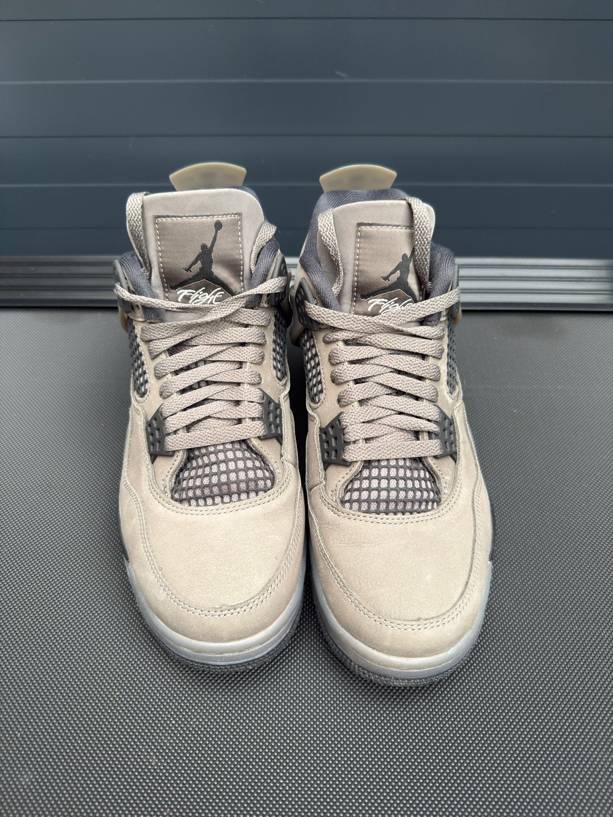 Nike Air Jordan 4 Taupe Haze + doos, Ophalen of Verzenden, Zo goed als nieuw, Overige kleuren, Sneakers of Gympen
