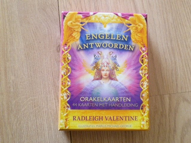 Radleigh Valentine - Engelen antwoorden orakel, Verzenden, Zo goed als nieuw, Overige onderwerpen, Achtergrond en Informatie