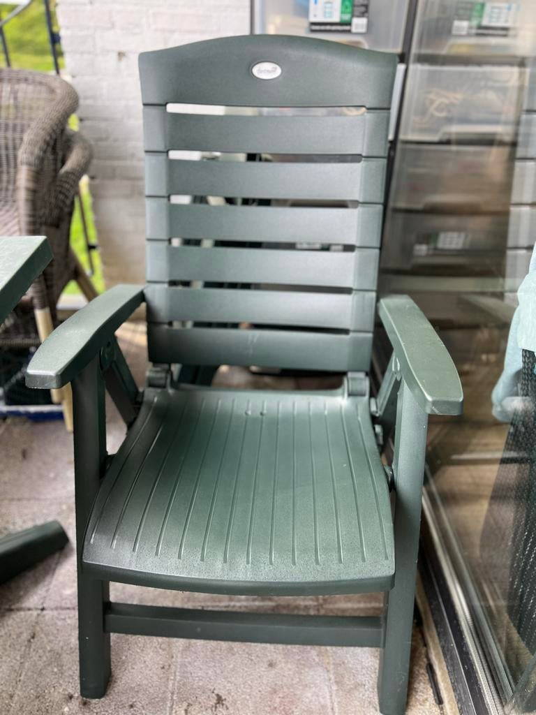 Twee plastic stoelen met verstelbare rugleuning, Tuin en Terras, Tuinstoelen, Ophalen, Gebruikt, Plastic, Verstelbaar
