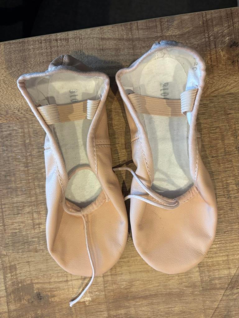 Nieuwe balletschoenen Bloch maat 31 (12C)., Ophalen of Verzenden, Nieuw, Schoenen