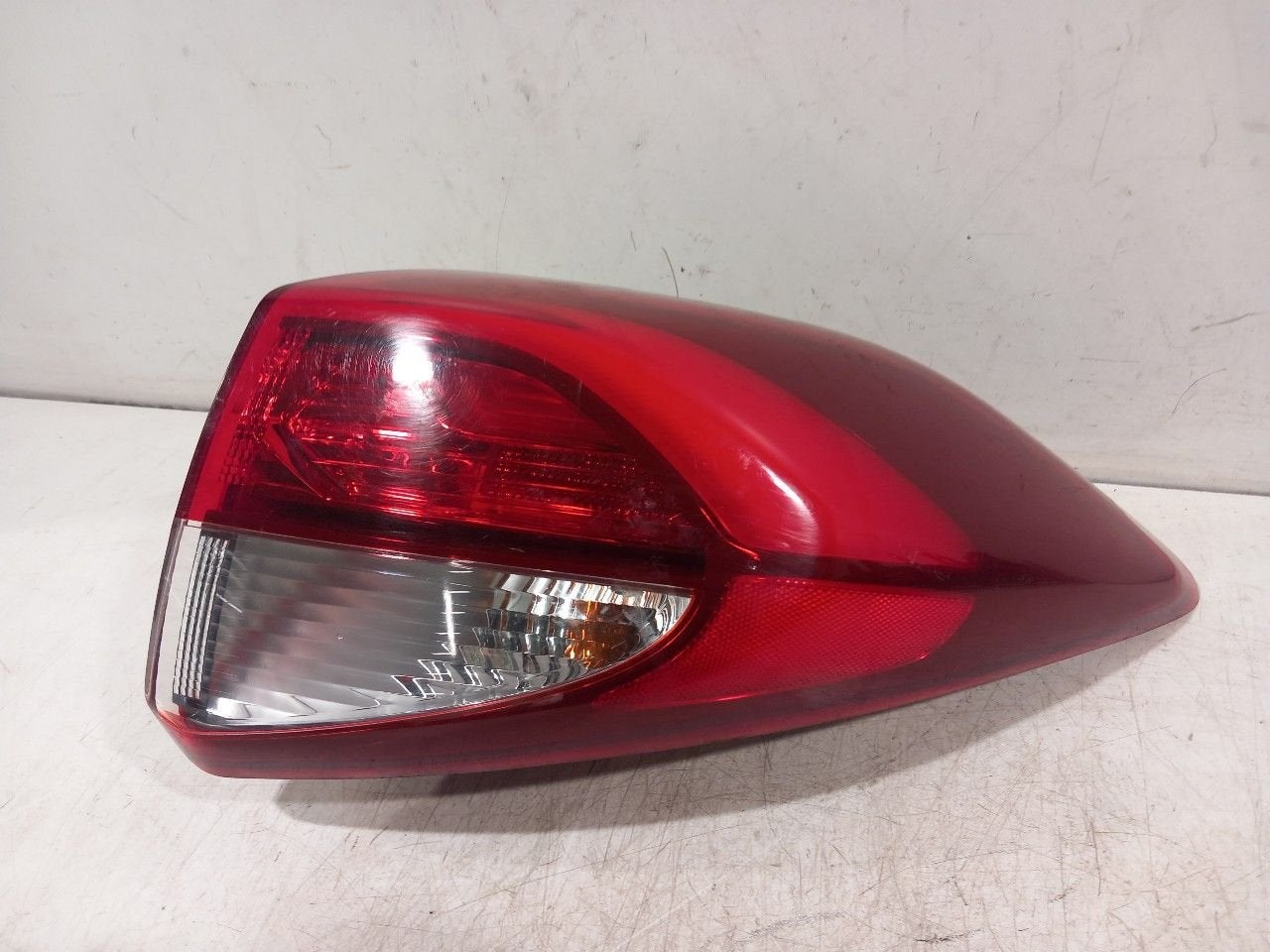 Achterlicht carrosserie rechts Hyundai Tucson, Onderdelen@venauto.nl, Van der Ven Autorecycling B.V., Gebruikt, Ettenseweg 76, 4706 PB Roosendaal, The Netherlands
