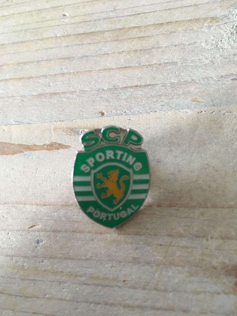 Voetbal pin / speldje Sporting Portugal, Ophalen of Verzenden, Zo goed als nieuw, Sport