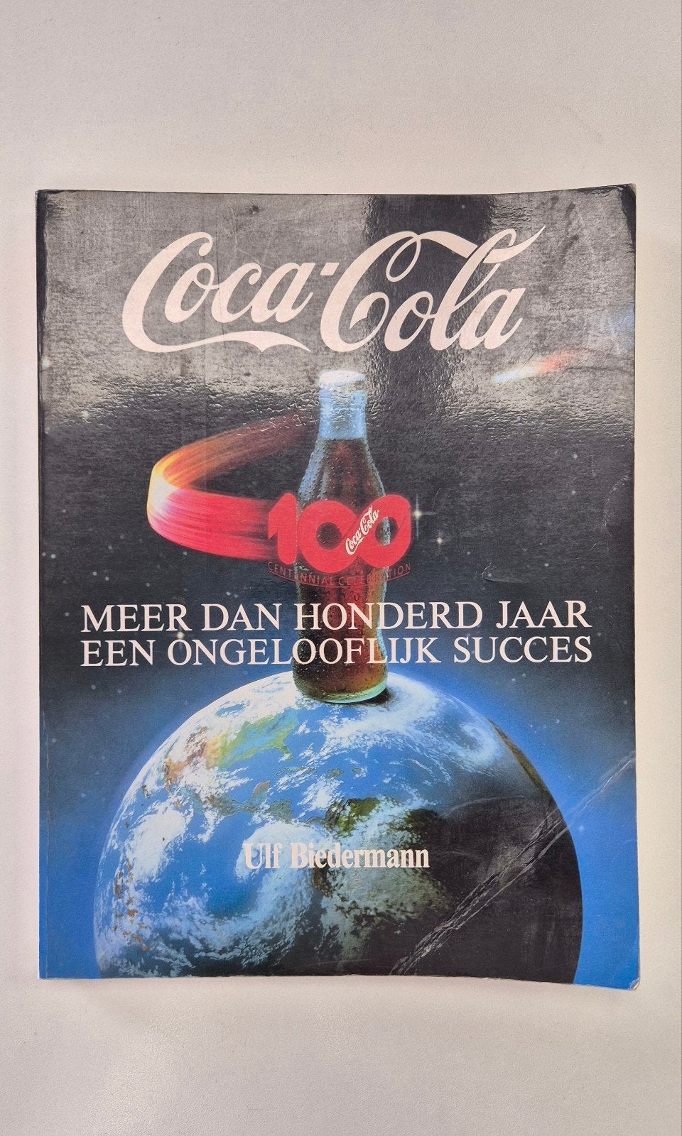Coca-Cola boek 100 jarig jubileum, Verzamelen, Ophalen of Verzenden, Zo goed als nieuw, Gebruiksvoorwerp